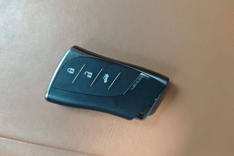 Used Lexus LS 2018 500h Premier Edition China V Standard Vehicle Key