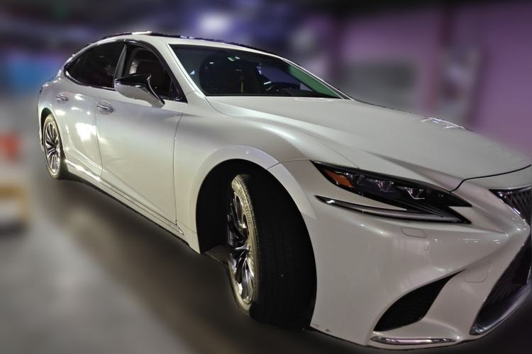 Used Lexus LS 2018 350 Excellence Edition China V Standard Front Right 45 Deg