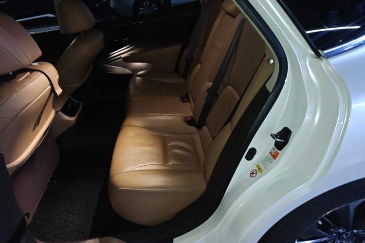 Used Lexus LS 2018 350 Excellence Edition China V Standard Left Rear Seat