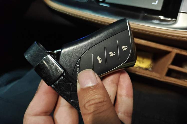 Used Lexus LS 2018 350 Excellence Edition China V Standard Vehicle Key