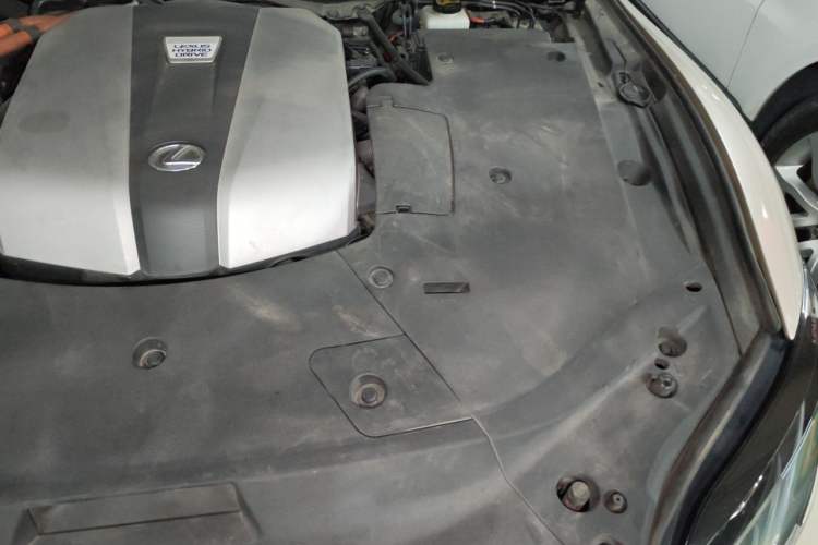 Used Lexus LS 2018 500h Luxury Edition China V Standard Engine Bay Left