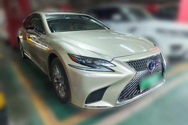 Used Lexus LS 2018 500h Luxury Edition China V Standard Front Right 45 Deg