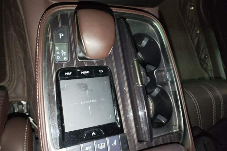Used Lexus LS 2018 500h Luxury Edition China V Standard Gear Lever