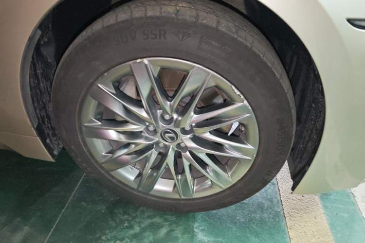 Used Lexus LS 2018 500h Luxury Edition China V Standard Right Front Wheel Hub