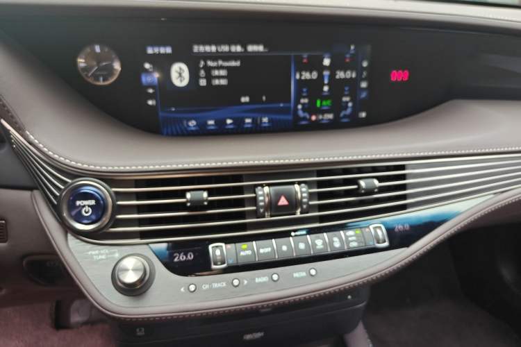 Used Lexus LS 2020 500h Luxury Edition China VI Standard Audio And AC Panel