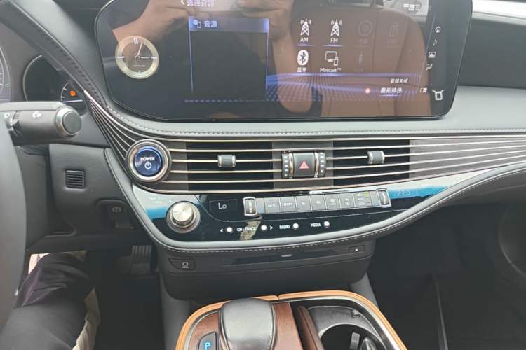 Used Lexus LS 2020 500h Excellence Edition China VI standard Audio And AC Panel