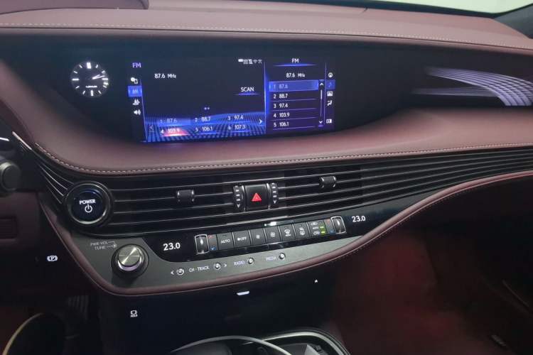 Used Lexus LS 2020 500h Executive Version China VI Standard Audio And AC Panel