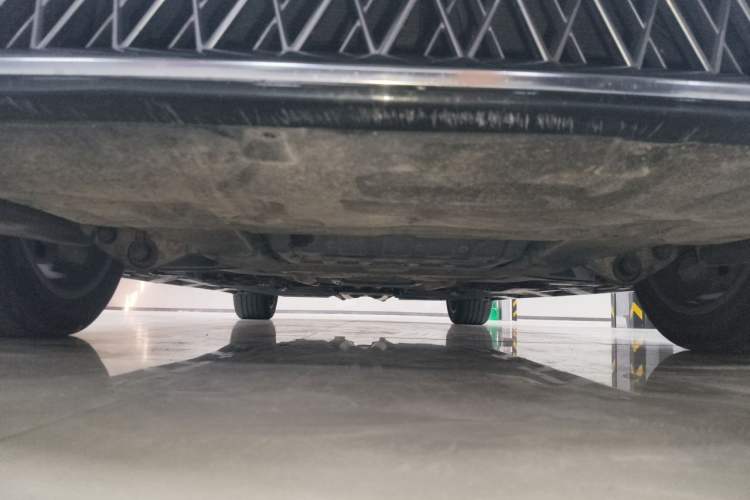 Used Lexus LS 2020 500h Excellence Edition China VI standard Chassis Front