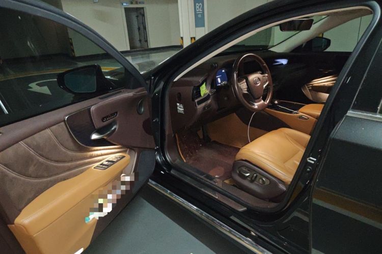 Used Lexus LS 2020 500h Excellence Edition China VI standard Driver Seat