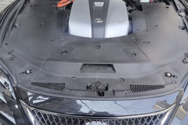 Used Lexus LS 2020 500h Luxury Edition China V Standard Engine Bay