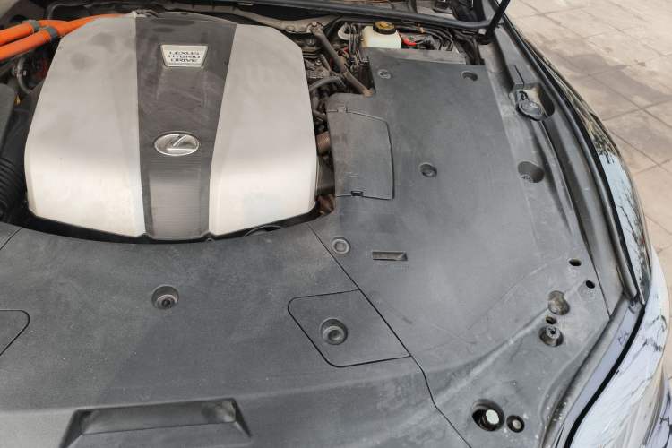 Used Lexus LS 2020 500h Excellence Edition China VI standard Engine Bay Left