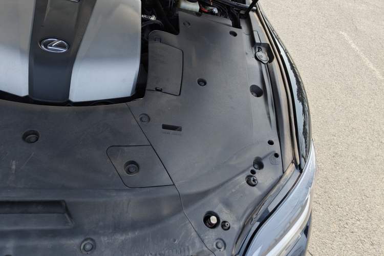 Used Lexus LS 2020 500h Excellence Edition China VI standard Engine Bay Left