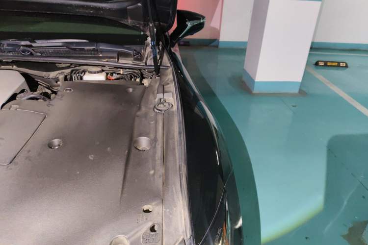 Used Lexus LS 2020 500h Excellence Edition China VI standard Engine Bay Left