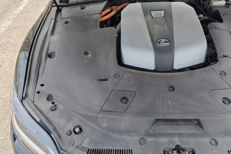 Used Lexus LS 2020 500h Excellence Edition China VI standard Engine Bay Right