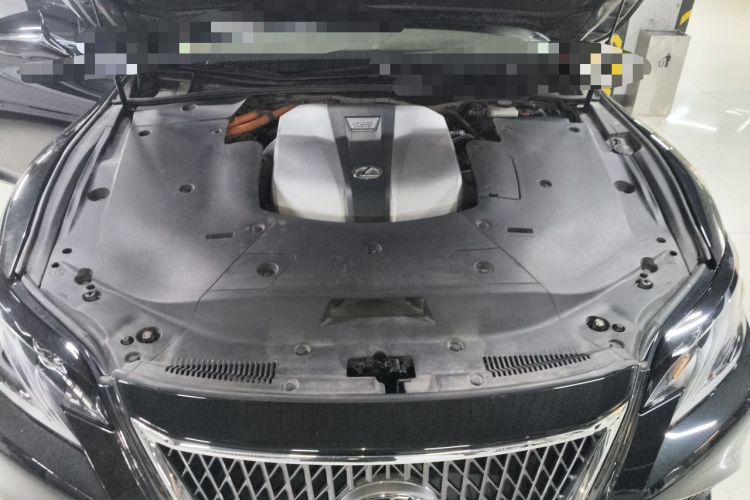Used Lexus LS 2020 500h Excellence Edition China VI standard Engine Bay