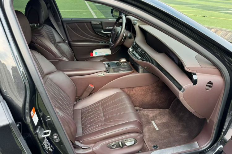 Used Lexus LS 2020 500h Luxury Edition China VI Standard Exterior 2