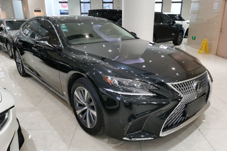 Used Lexus LS 2020 500h Excellence Edition China VI standard Exterior 2