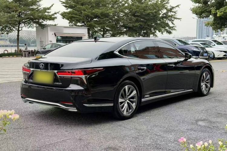 Used Lexus LS 2020 500h Excellence Edition China VI standard Exterior 3