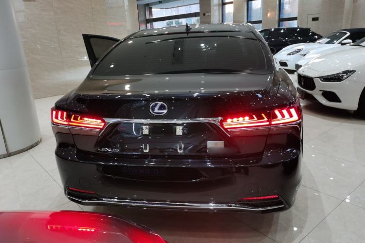 Used Lexus LS 2020 500h Excellence Edition China VI standard Exterior 4
