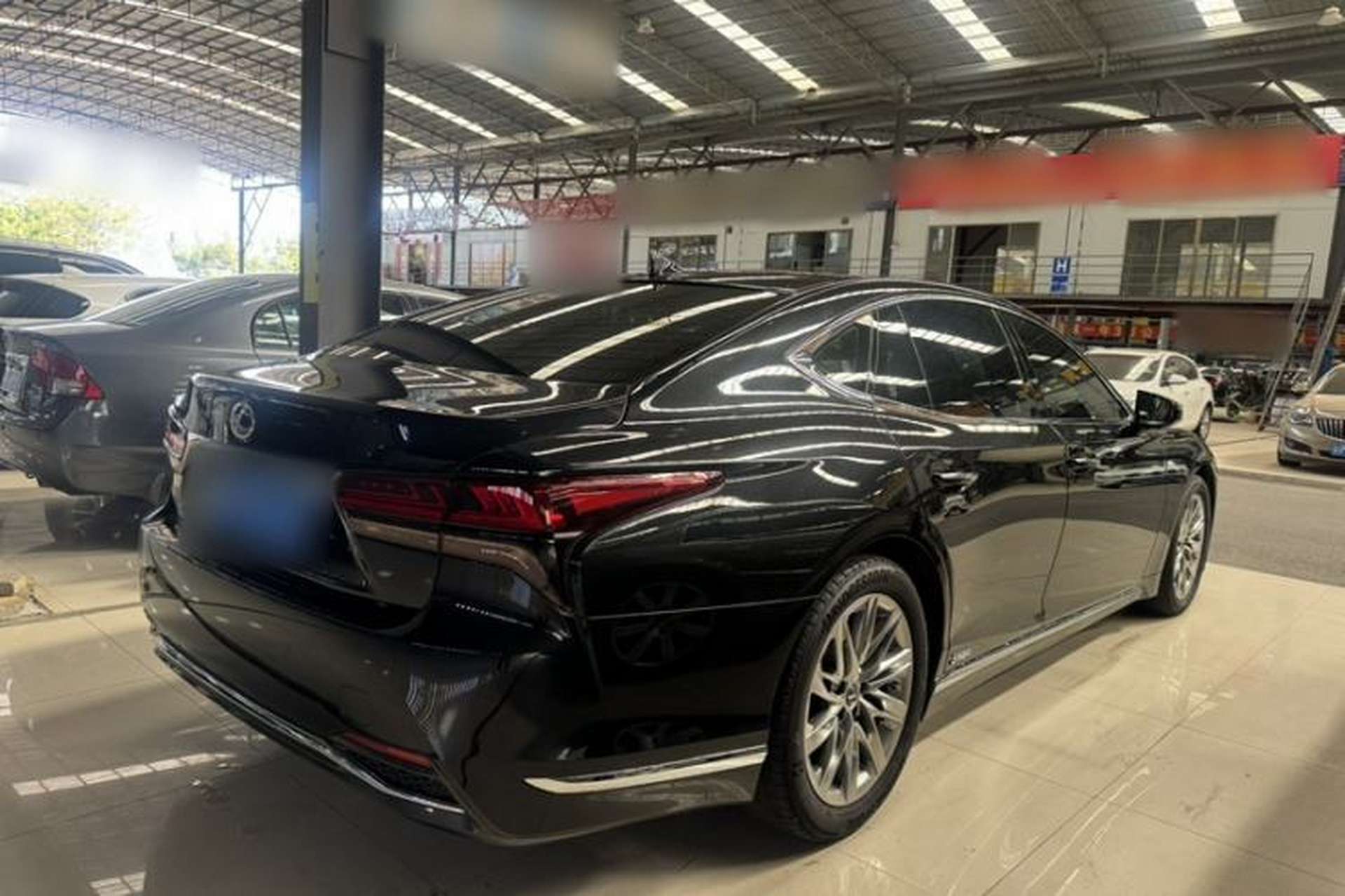Used Lexus LS 2020 350 Luxury Edition China VI Standard Exterior 6