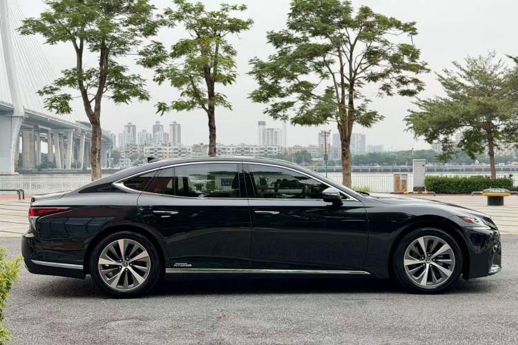 Used Lexus LS 2020 500h Excellence Edition China VI standard Exterior 6