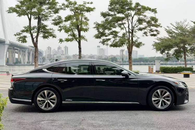 Used Lexus LS 2020 500h Excellence Edition China VI standard Exterior 6
