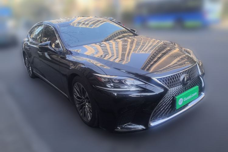 Used Lexus LS 2020 500h Luxury Edition China V Standard Front Right 45 Deg