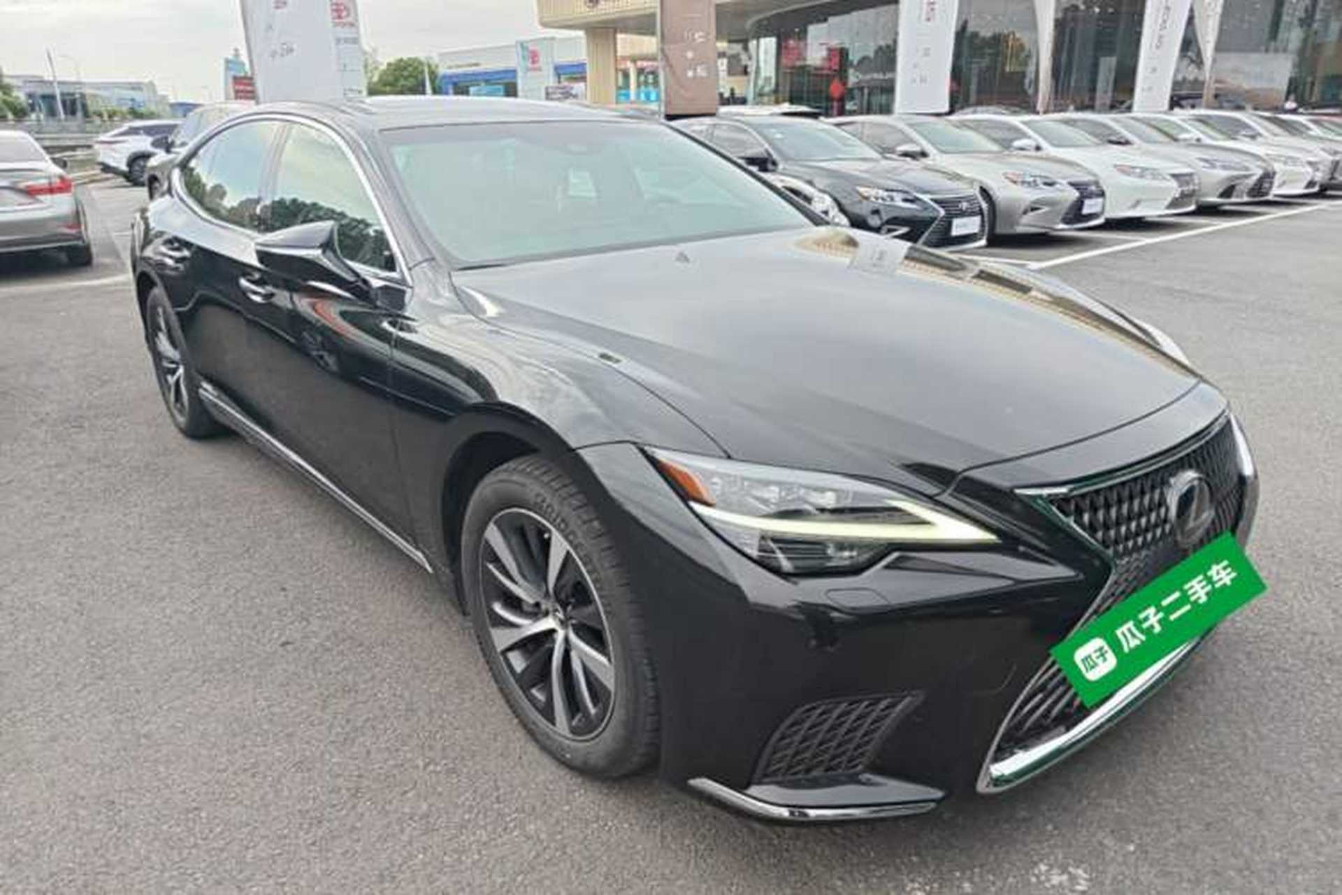Used Lexus LS 2020 500h Excellence Edition China VI standard Front Right 45 Deg