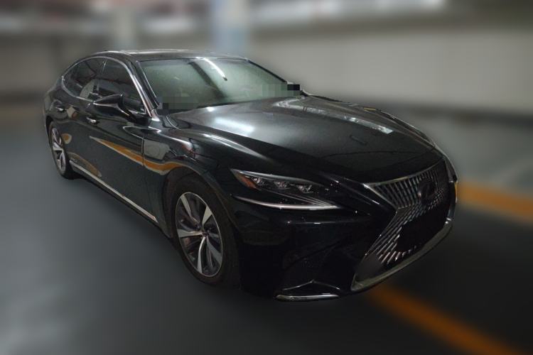 Used Lexus LS 2020 500h Excellence Edition China VI standard Front Right 45 Deg