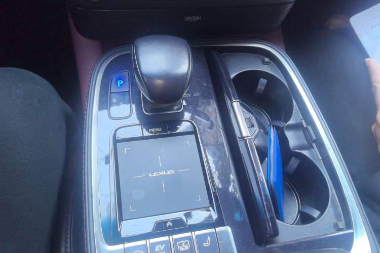 Used Lexus LS 2020 500h Luxury Edition China V Standard Gear Lever