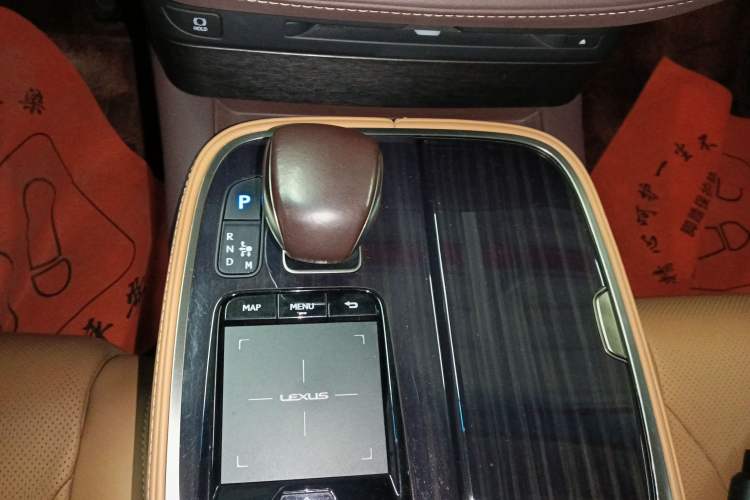 Used Lexus LS 2020 500h Excellence Edition China VI standard Gear Lever