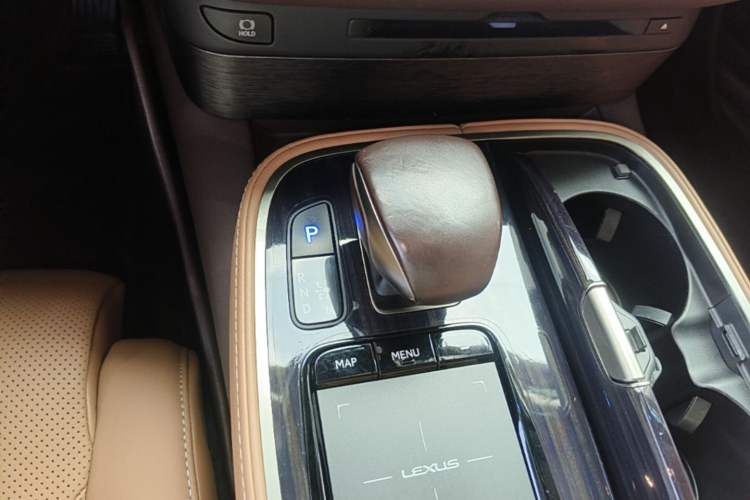 Used Lexus LS 2020 500h Excellence Edition China VI standard Gear Lever