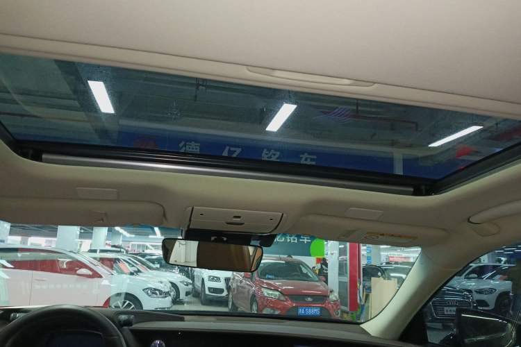 Used Lexus LS 2020 500h Excellence Edition China VI standard Headliner