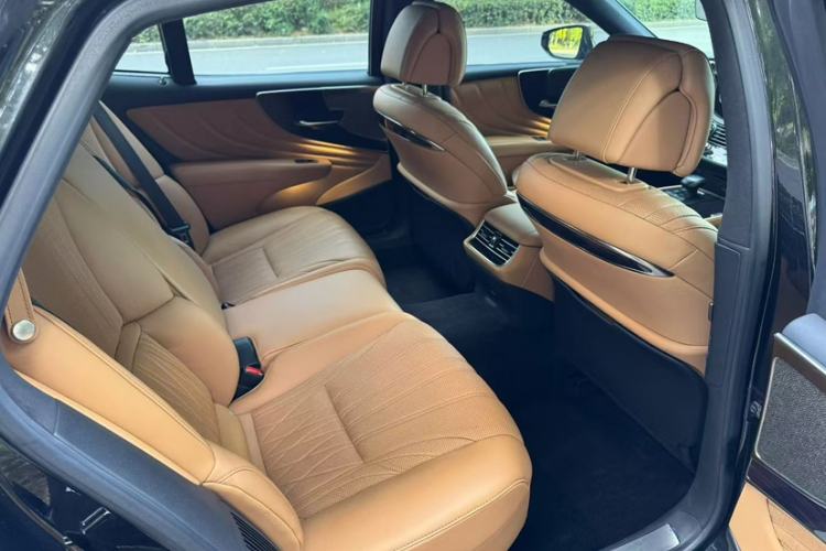 Used Lexus LS 2020 350 Luxury Edition China VI Standard Interior 3