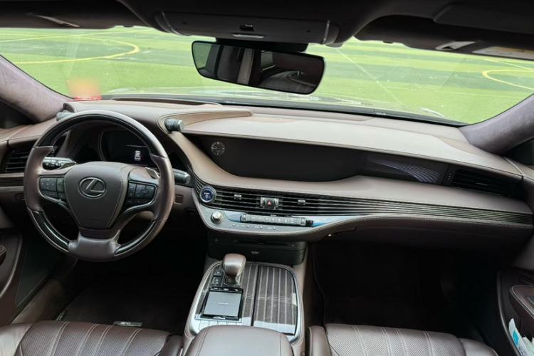 Used Lexus LS 2020 500h Luxury Edition China VI Standard Interior 3