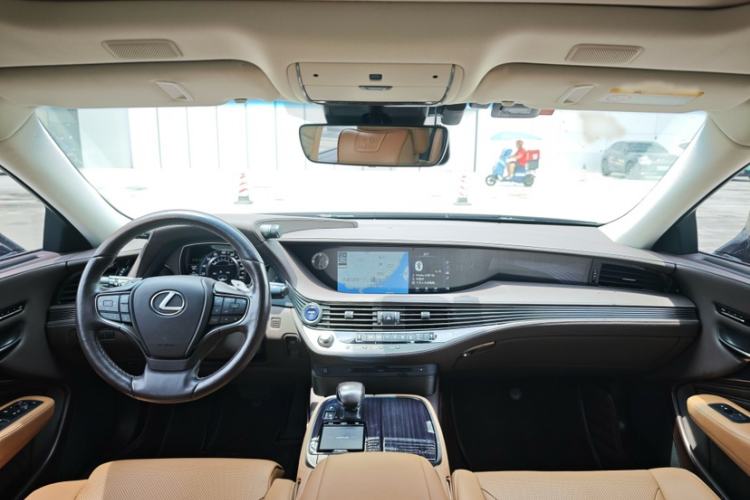 Used Lexus LS 2020 500h Excellence Edition China VI standard Interior 9