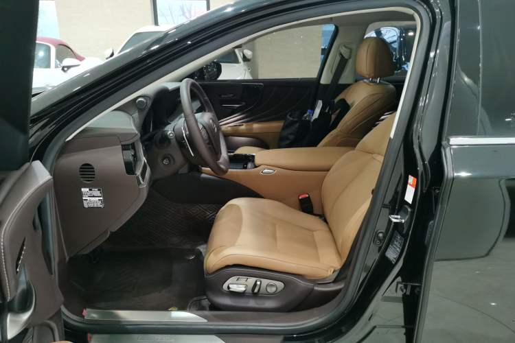 Used Lexus LS 2020 500h Excellence Edition China VI standard Left Front Seat