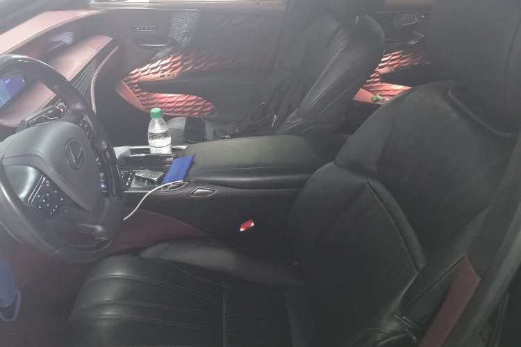 Used Lexus LS 2020 500h Executive Version China VI Standard Left Front Seat