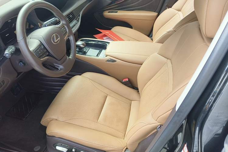 Used Lexus LS 2020 500h Excellence Edition China VI standard Left Front Seat