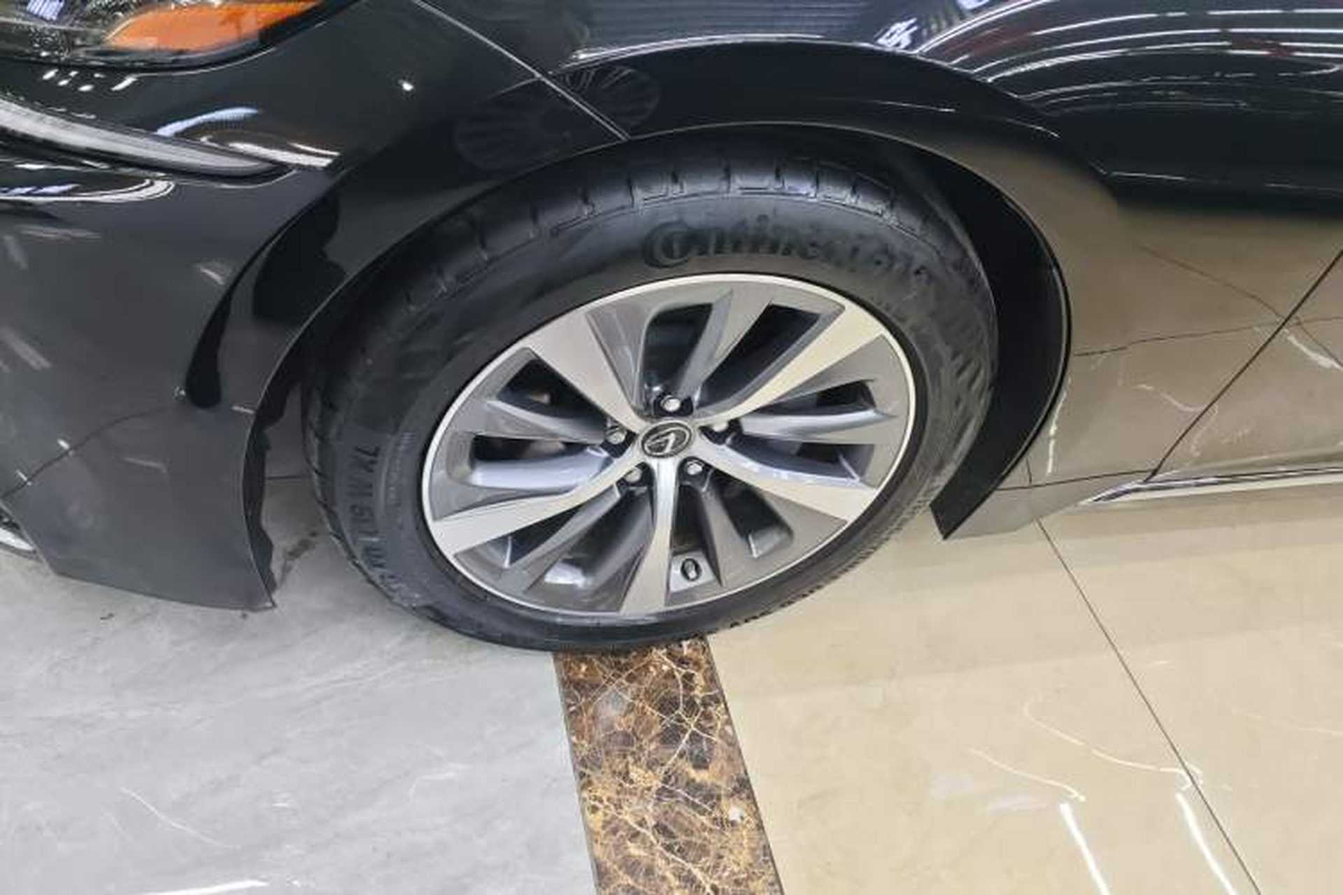 Used Lexus LS 2020 500h Excellence Edition China VI standard Left Front Wheel Hub