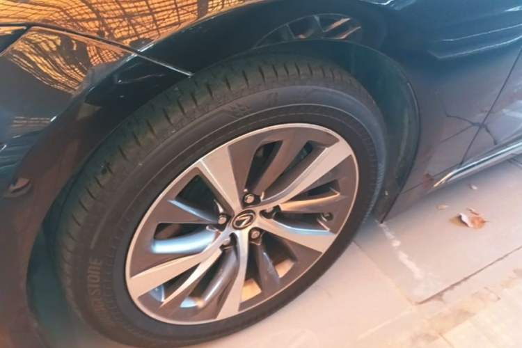 Used Lexus LS 2020 500h Excellence Edition China VI standard Left Front Wheel Hub