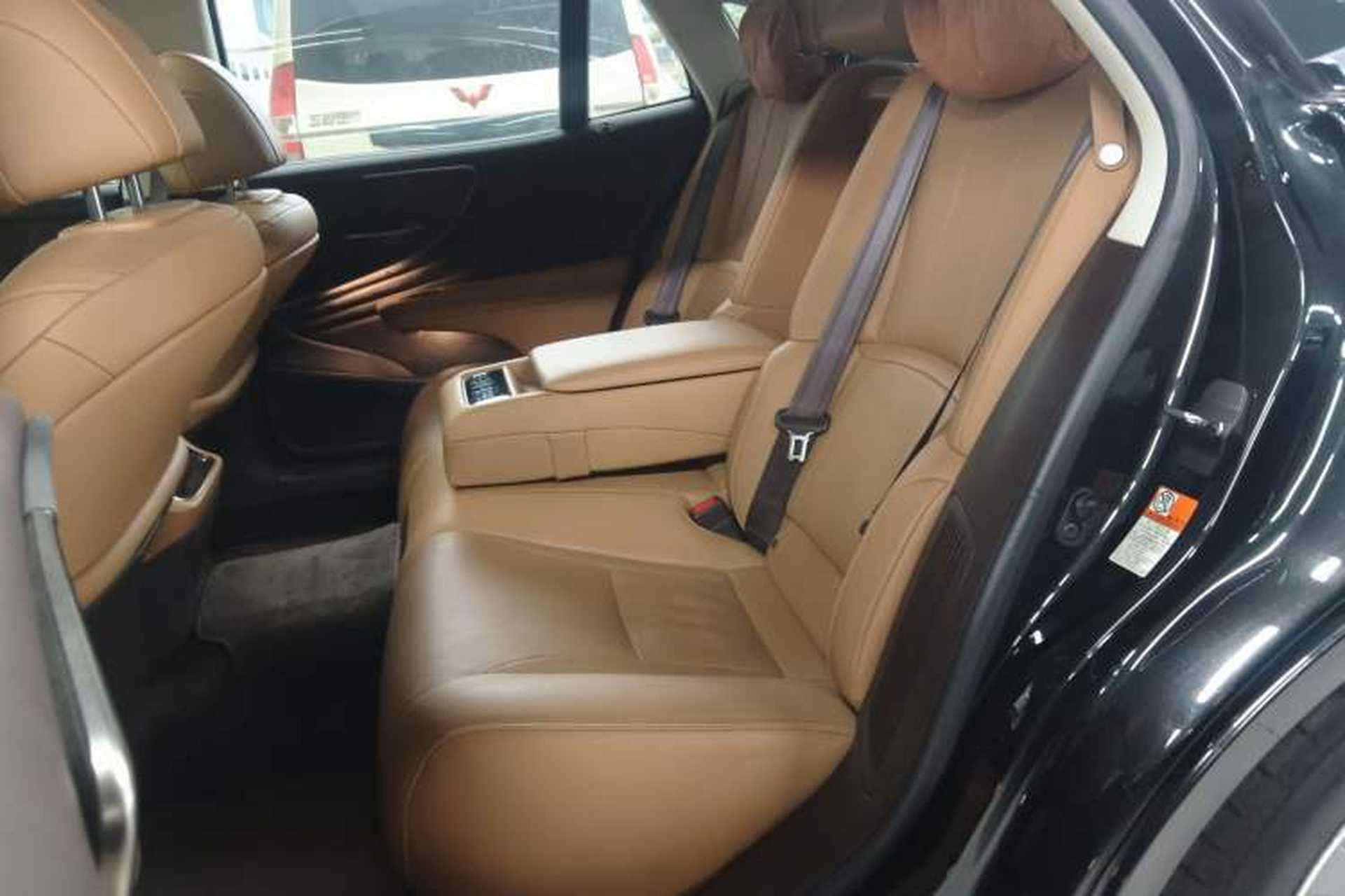 Used Lexus LS 2020 500h Excellence Edition China VI standard Left Rear Seat