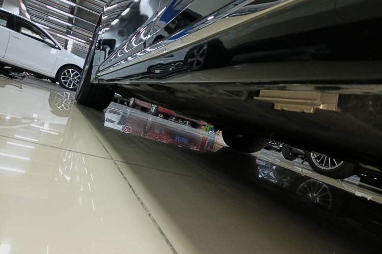 Used Lexus LS 2020 500h Excellence Edition China VI standard Left Side Sill
