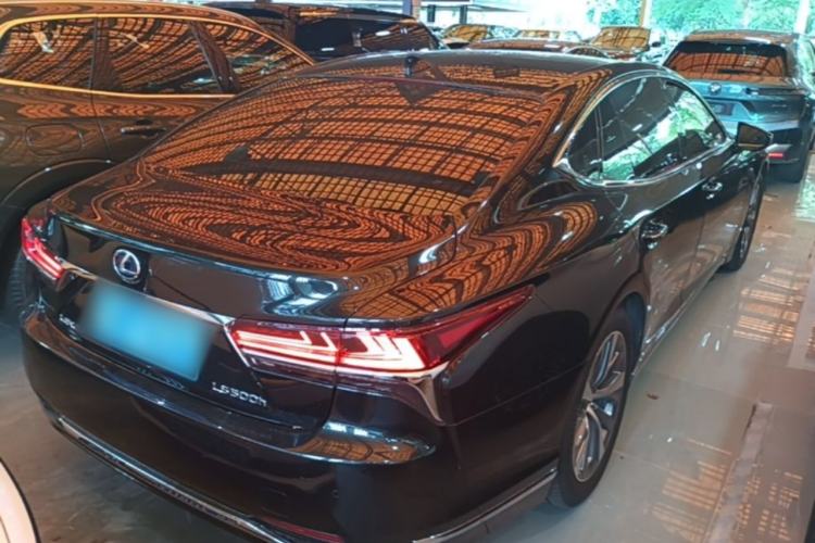Used Lexus LS 2020 500h Excellence Edition China VI standard Rear Right 45 Deg