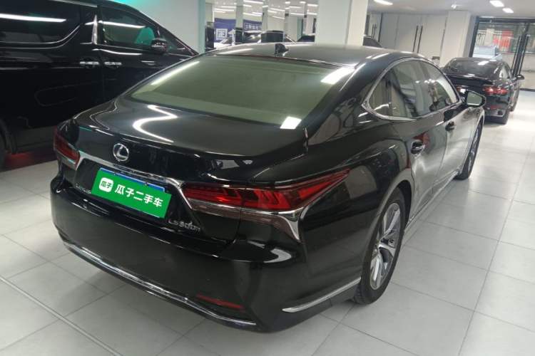 Used Lexus LS 2020 500h Excellence Edition China VI standard Rear Right 45 Deg