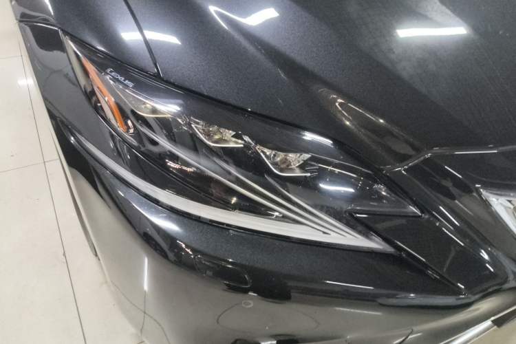 Used Lexus LS 2020 500h Excellence Edition China VI standard Right Front Headlight