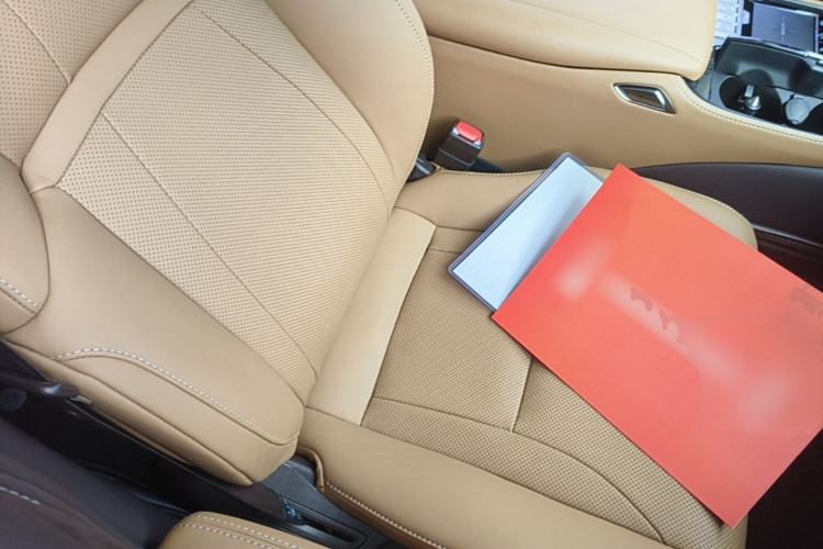 Used Lexus LS 2020 500h Excellence Edition China VI standard Right Front Seat