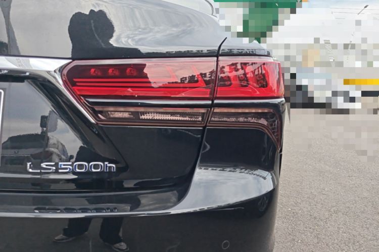 Used Lexus LS 2020 500h Excellence Edition China VI standard Right Rear Taillight