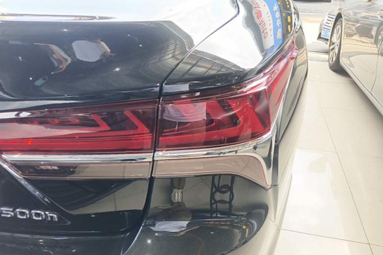 Used Lexus LS 2020 500h Excellence Edition China VI standard Right Rear Taillight