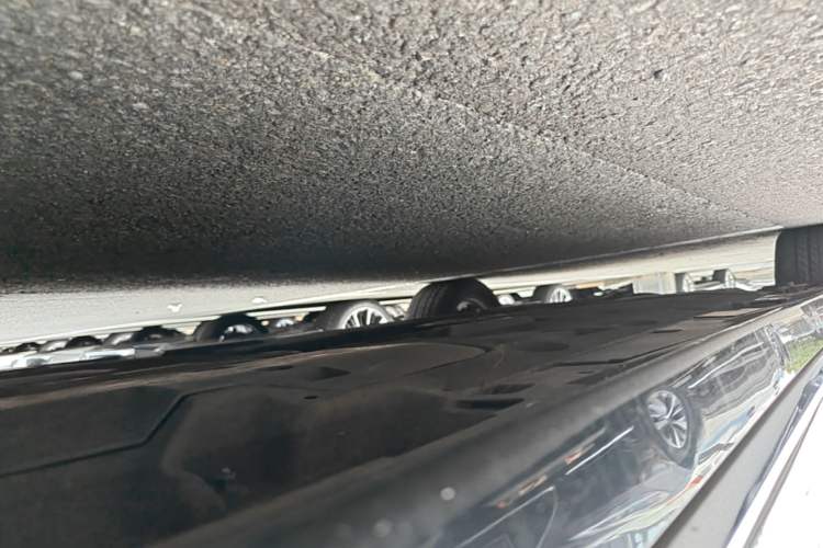 Used Lexus LS 2020 500h Excellence Edition China VI standard Right Side Sill